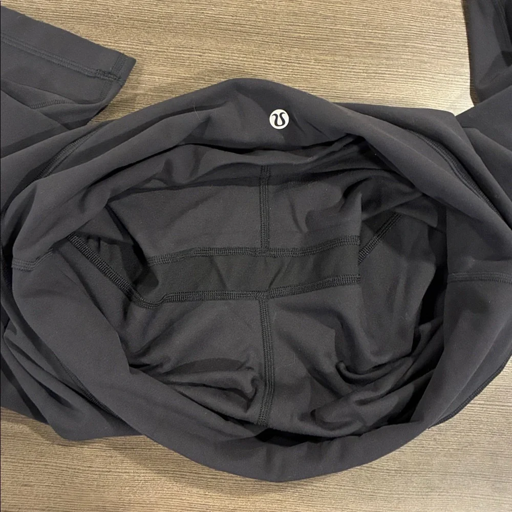 Lululemon Black Align 17” Crop Highrise Leggins - Picture 5 of 10